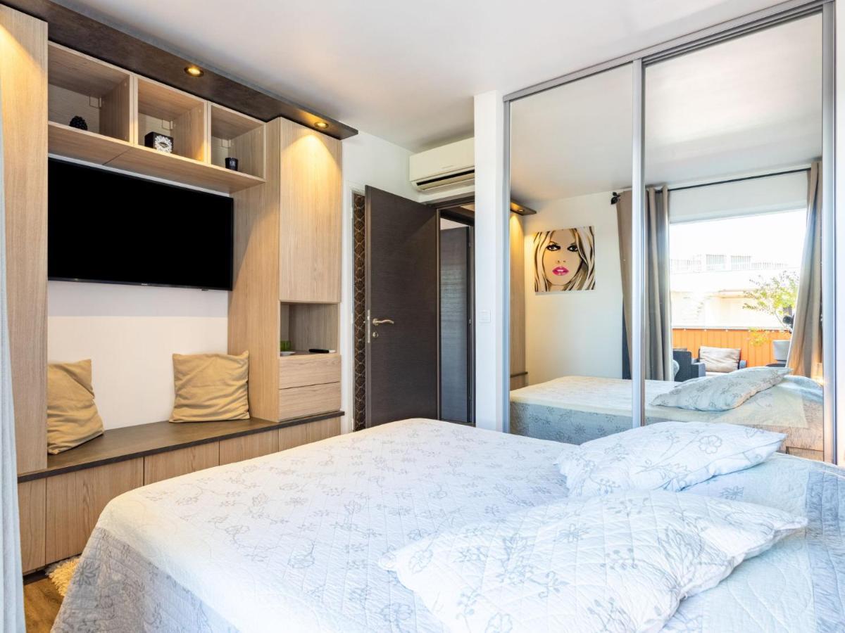 Apartment Les Patios-7 By Interhome Saint-Tropez Buitenkant foto